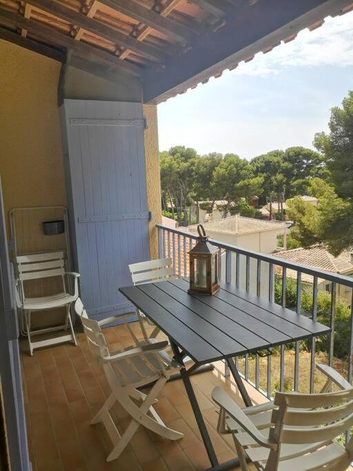 T 2 A 5 Mn A Pied De La Mer Sanary-sur-Mer Exterior foto